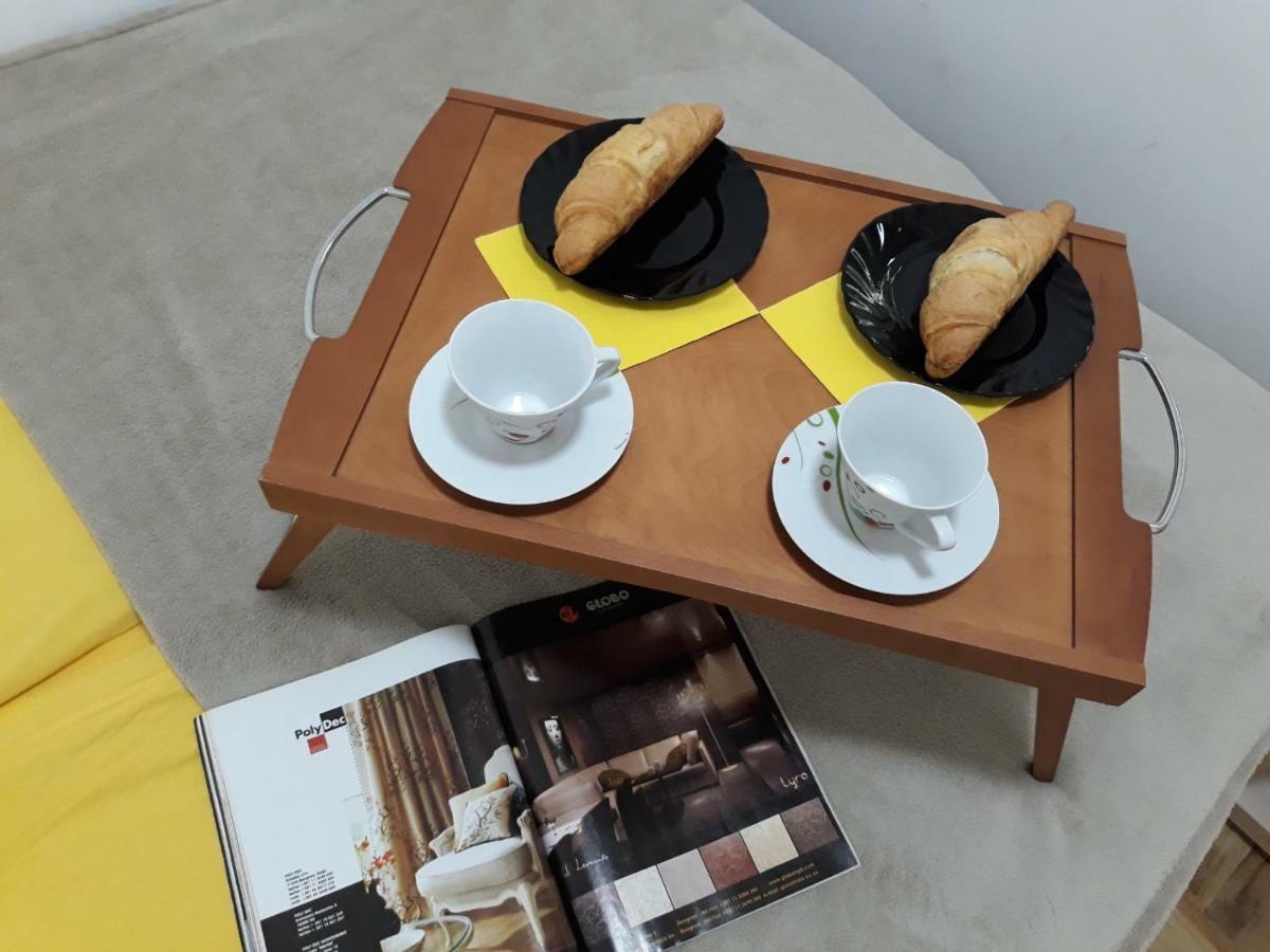 Sweet Yellow Apartment بلغراد المظهر الخارجي الصورة